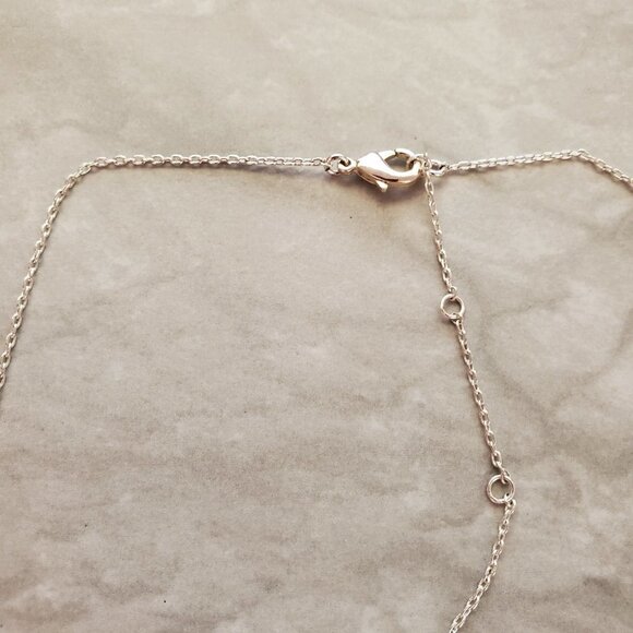 ✨ Stella and Dot Silver Marble Modern Minimalist Pendant Necklace ✨ - Picture 3 of 11